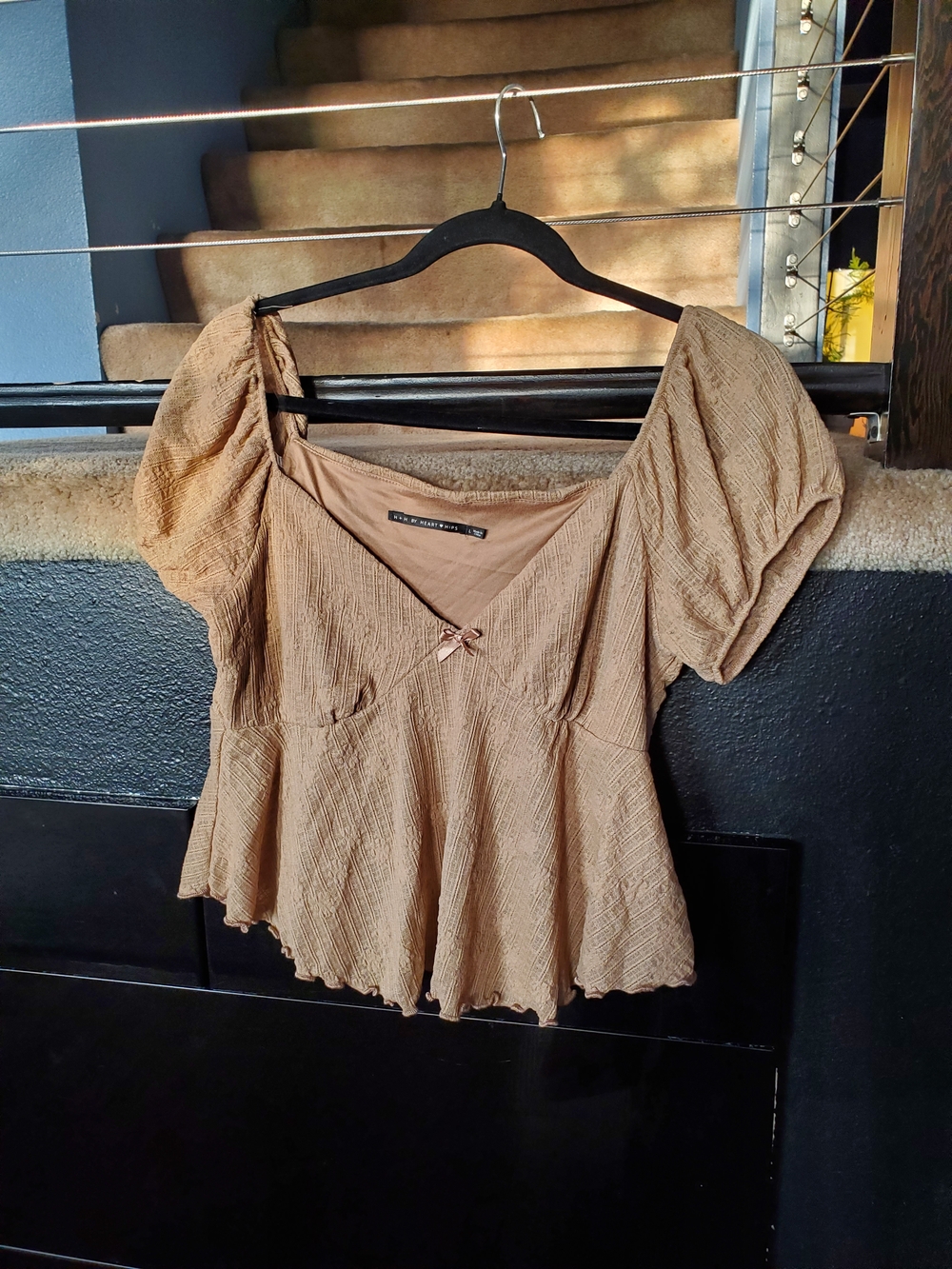 Heart & Hips Tan Textured Puff-Sleeve Peplum Blouse